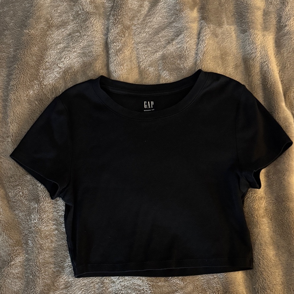 GAP Classic Black Tee